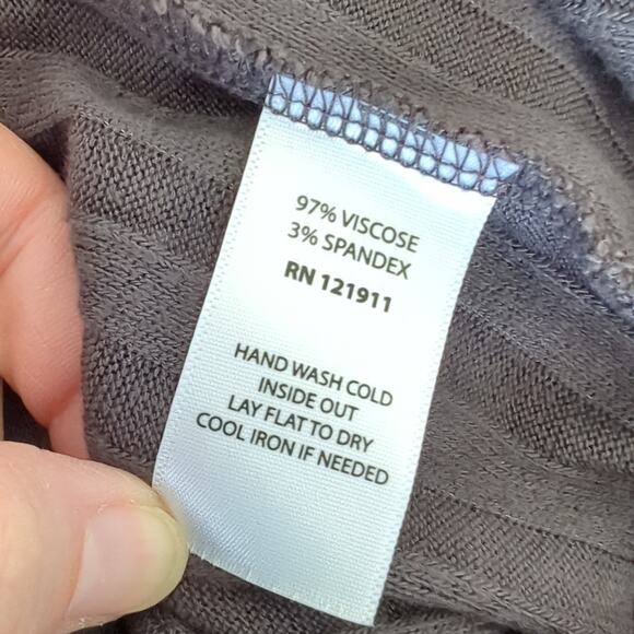 LNA Ribbed Long Sleeve V-Neck Top Small Viscose Soft Etten Laser Cut Out $154 - Picture 9 of 10